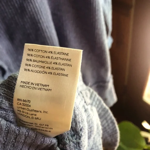 Free People Oversized Mock Neck Drop Shoulder Waffle Tunic Top Size Small - Picture 6 of 6